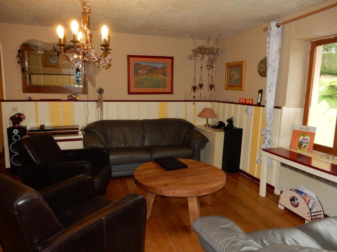 Spacious Holiday Home With Sauna In Celles Sur Plaine Эгишем Экстерьер фото